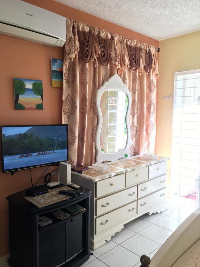 #D1 Castle Studio Wifi King Bed Ocho Rios Jamaica Eksteriør bilde
